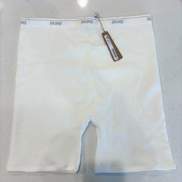 NWT‎ SKIMS Seamless Ribbed Marble Boxers - Picture 5 of 5